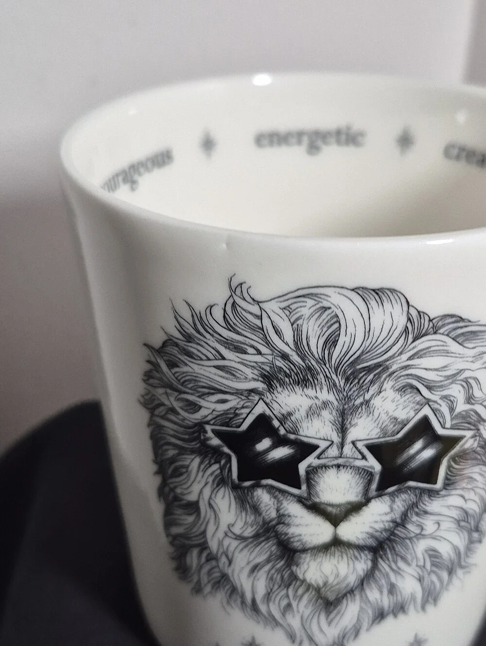 Williams Sonoma Rory Dobner Zodiac Leo Lion in Sunglasses Coffee Mug 18 oz.